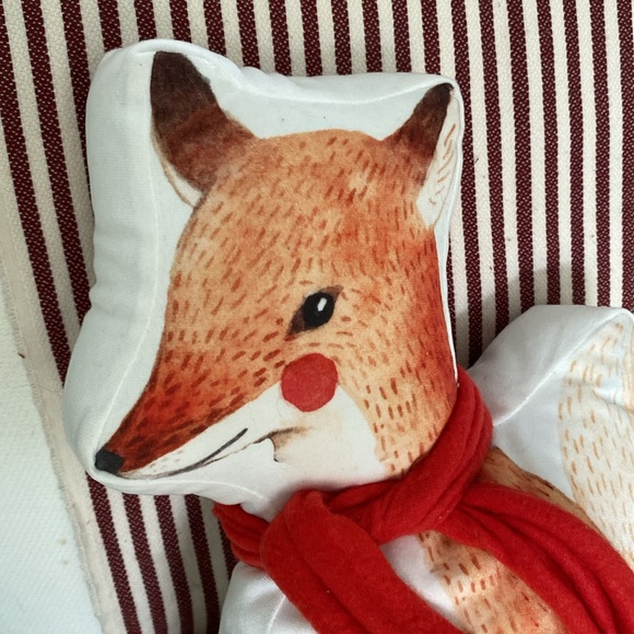 Simons fox 🦊 cushion with scarf - Picture 2 of 5